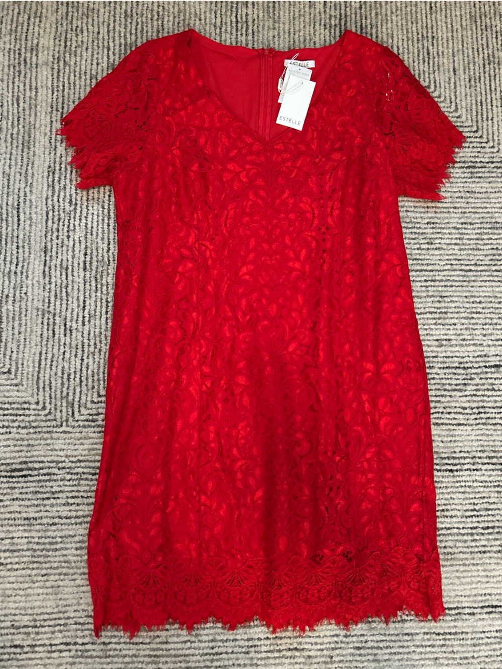 Estelle Red Lace Short Sleeve Dress Size 2X Romantic Party Formal